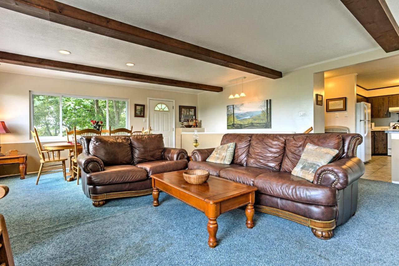 Secluded Mountain Home With Stunning Views And Deck! 布赖森城 外观 照片